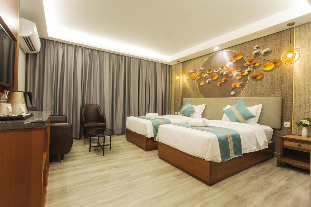 Thapae Twins Hotel Chiang Mai Exterior foto