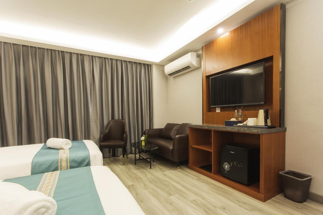 Thapae Twins Hotel Chiang Mai Exterior foto